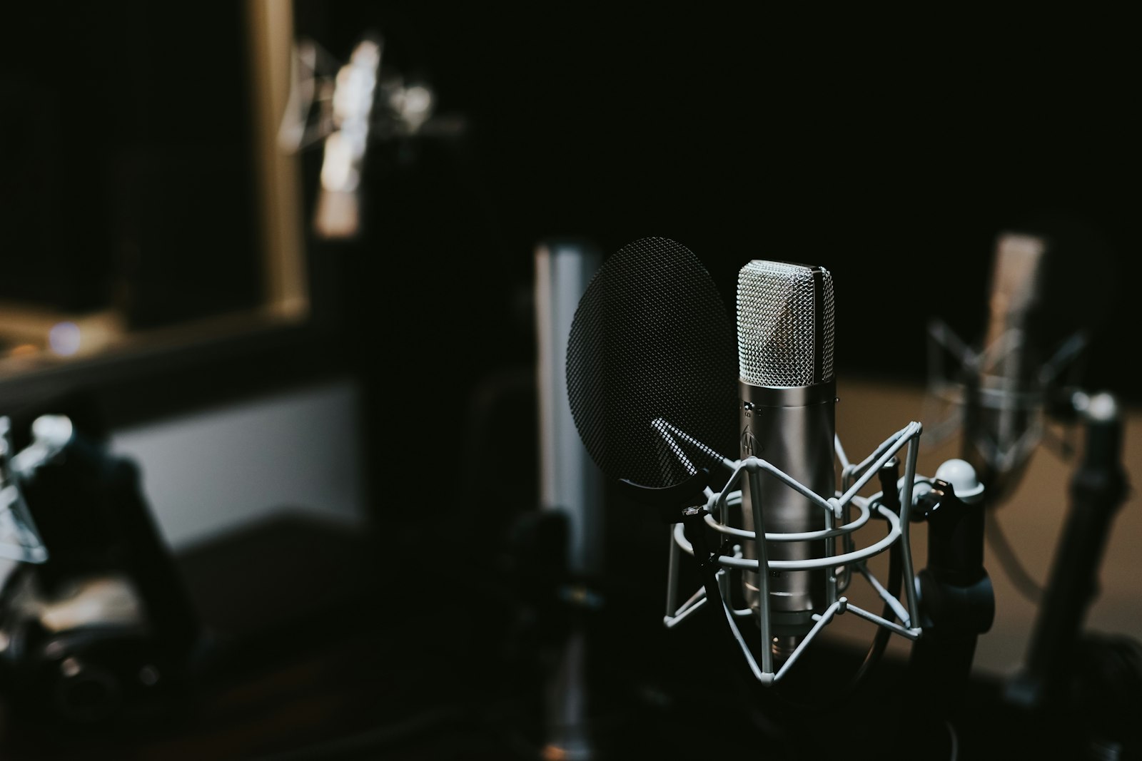 Studio recording and design workstation